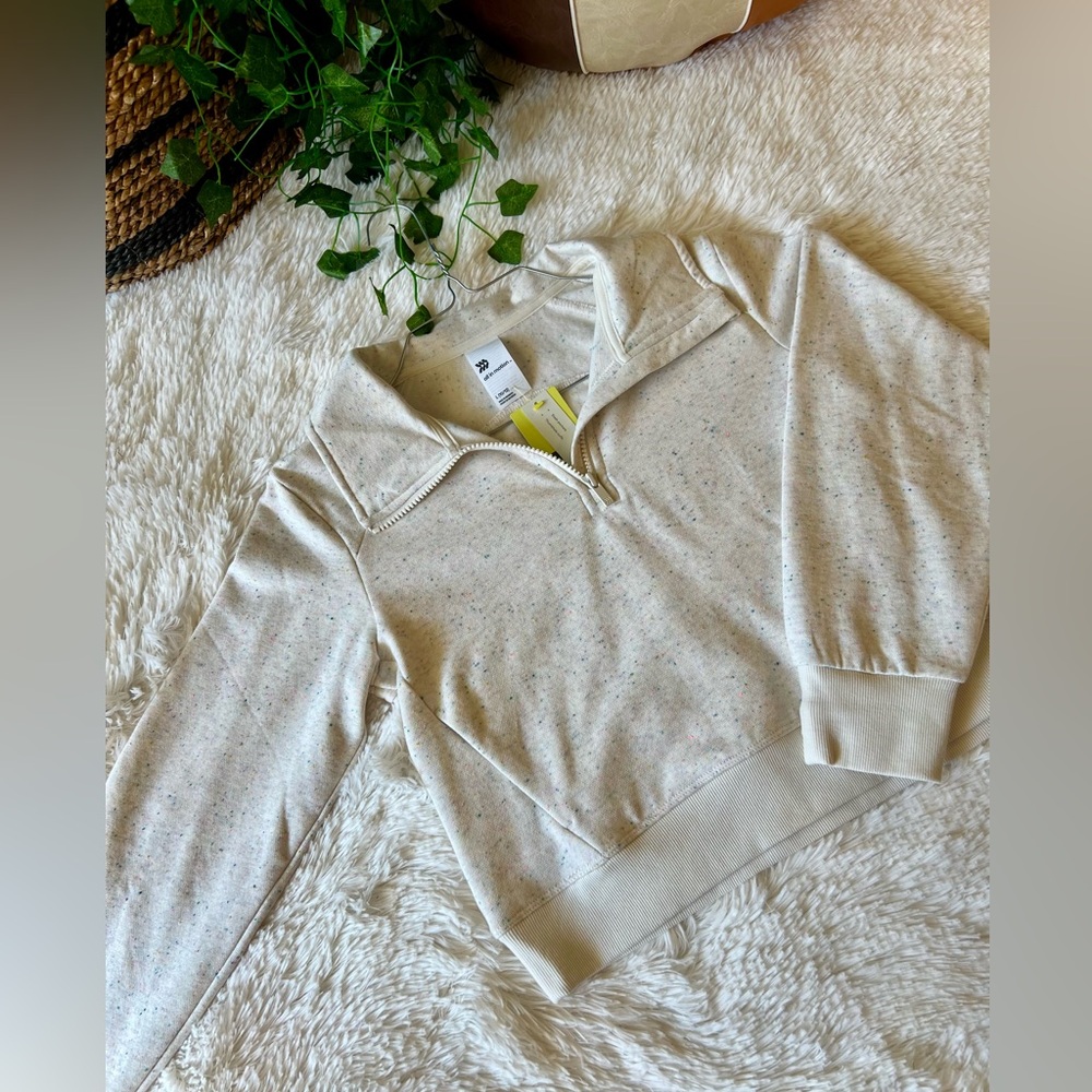 NWT All in Motion Cream Speckled Thumbhole Pullover With Half-Zip and Pockets